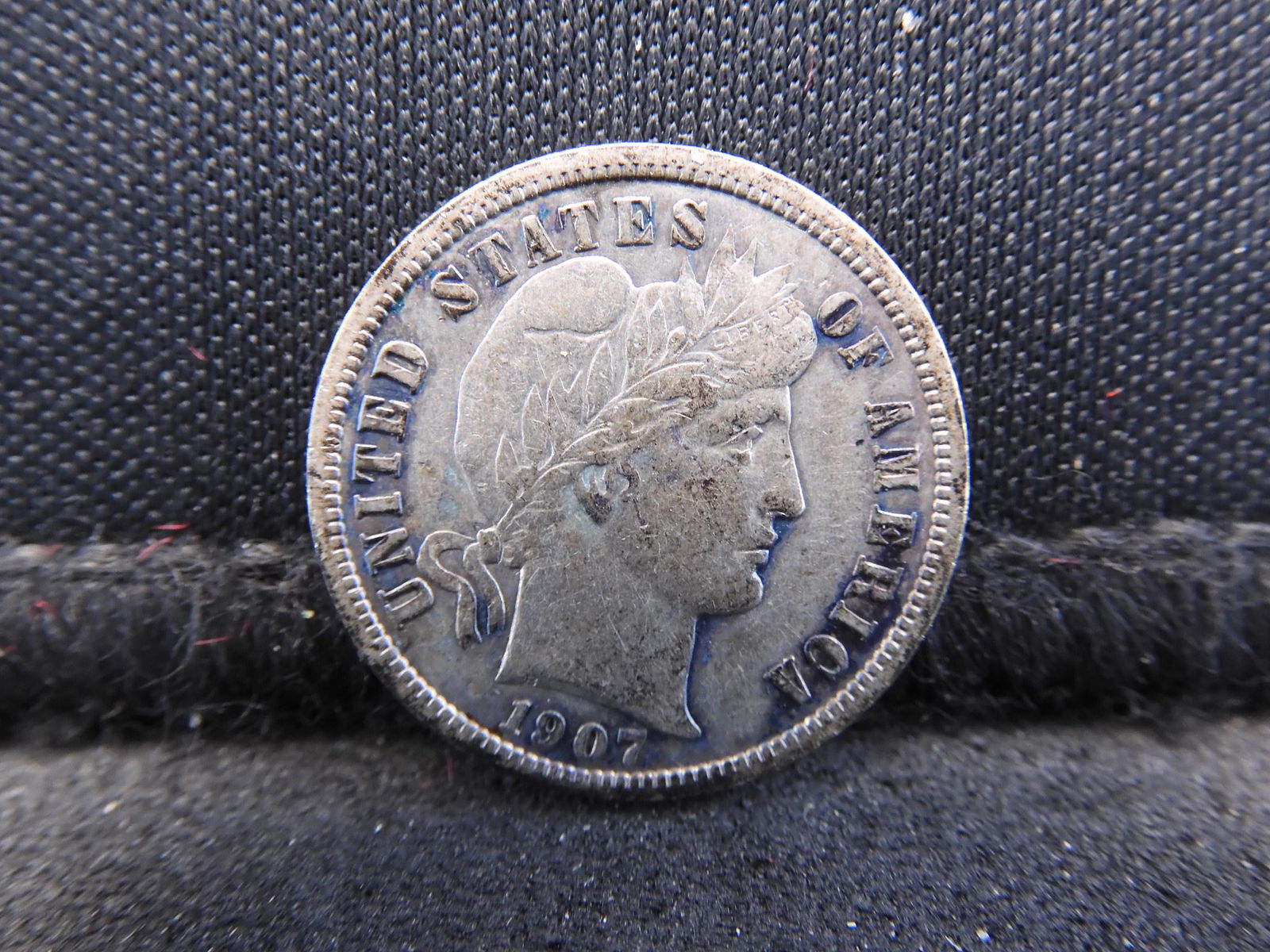 1907 High Grade Barber Dime.  Full Bold Liberty. (1 of 2)