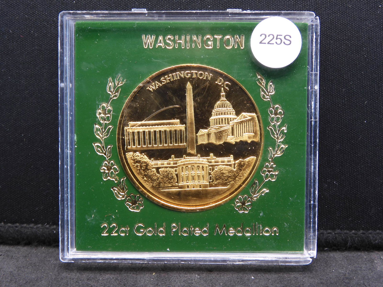 22ct Gold PLATED Medallion Washington D.C.: 22ct Gold PLATED Medallion Washington D.C.