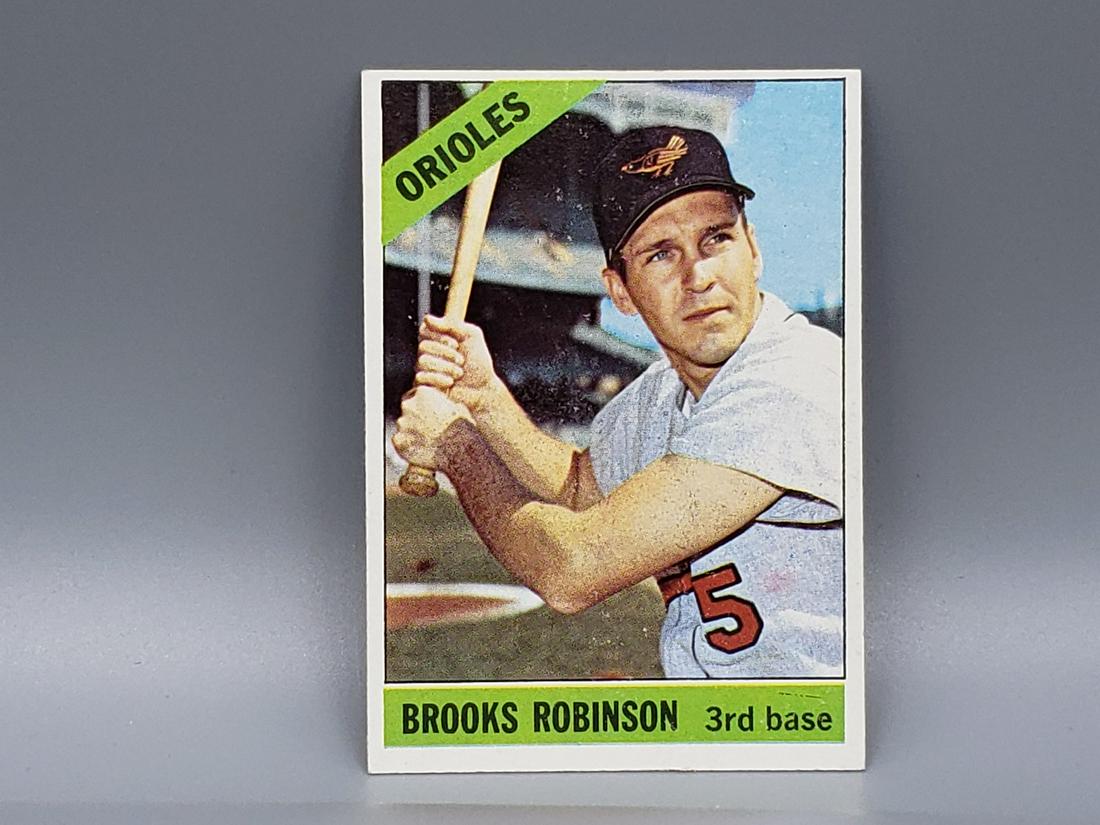 1966 Topps Brooks Robinson #390 (1 of 2)