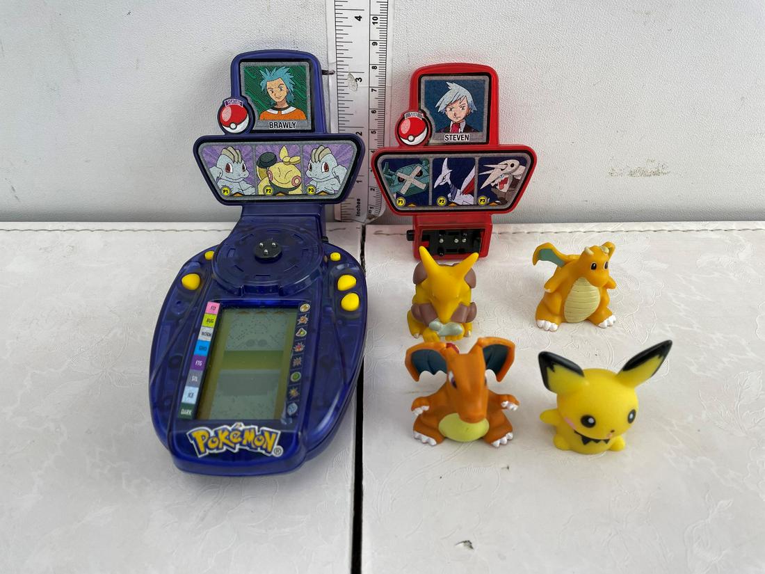 Hasbro Pokemon V Trainer Lot - Untested: Hasbro Pokemon V Trainer Lot - Untested