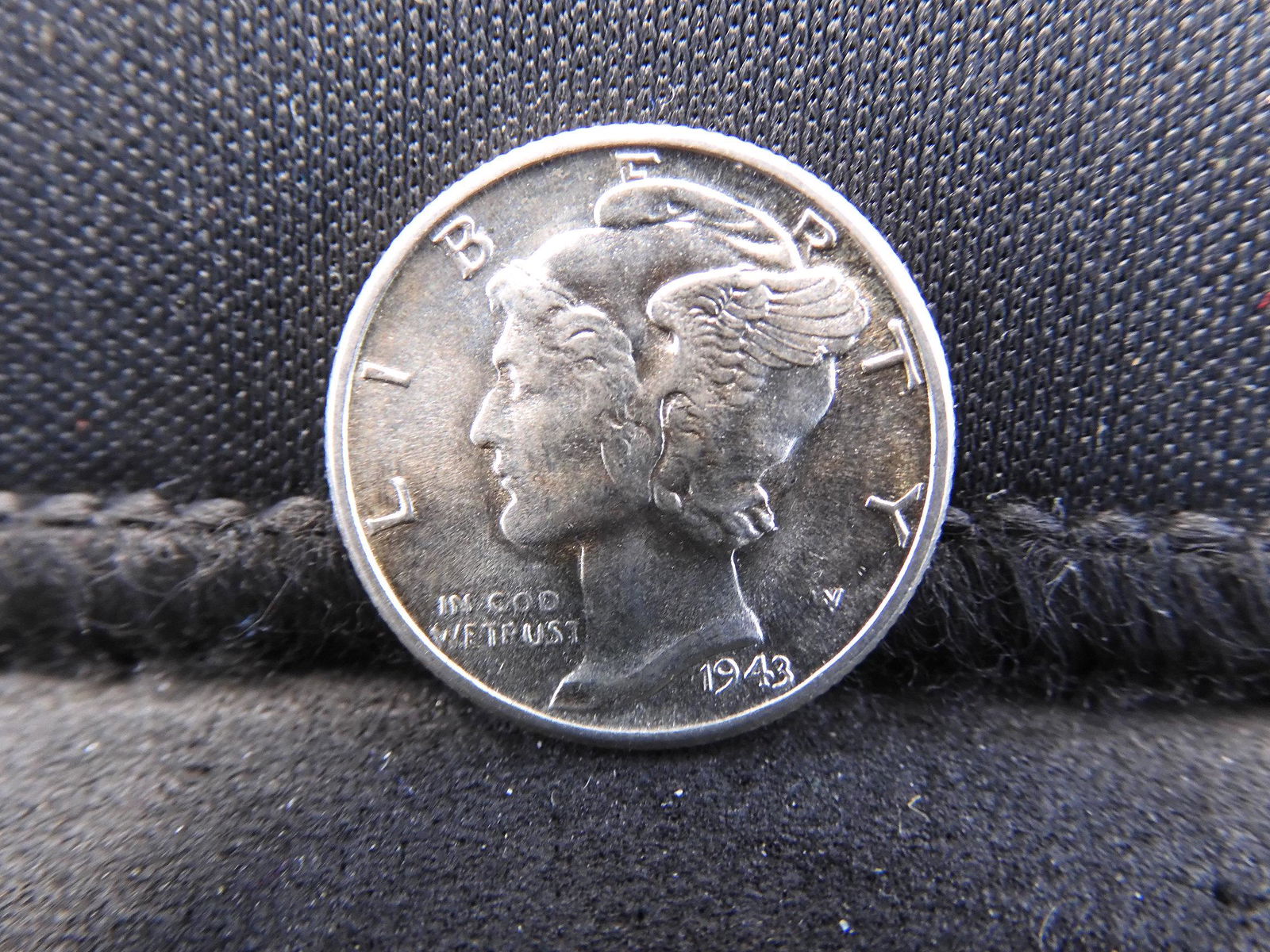 1943 Mercury Silver Dime - Gem Unc! (1 of 2)