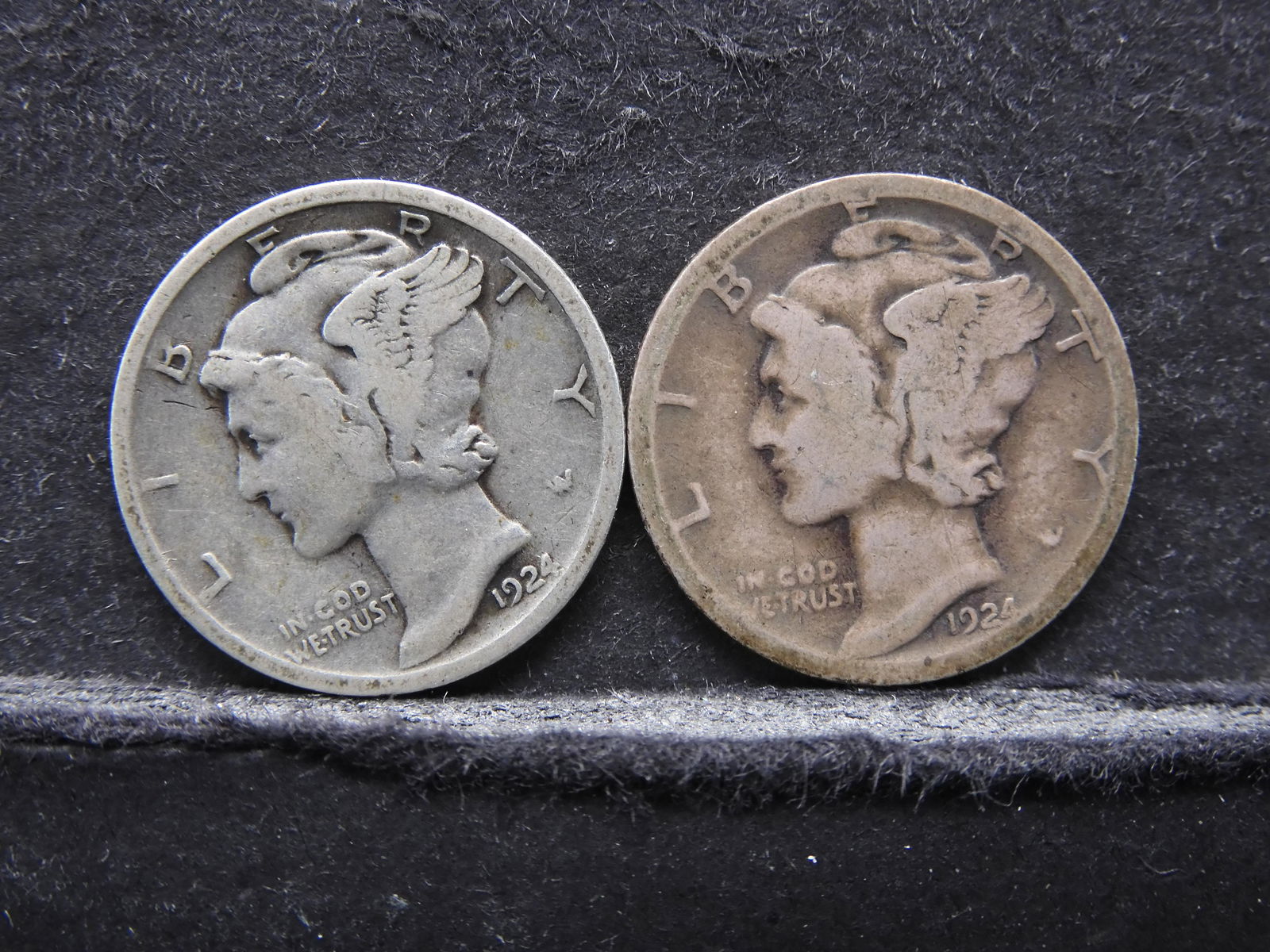 1924 P&S Mercury Dimes (2 Coin Lot) (1 of 2)