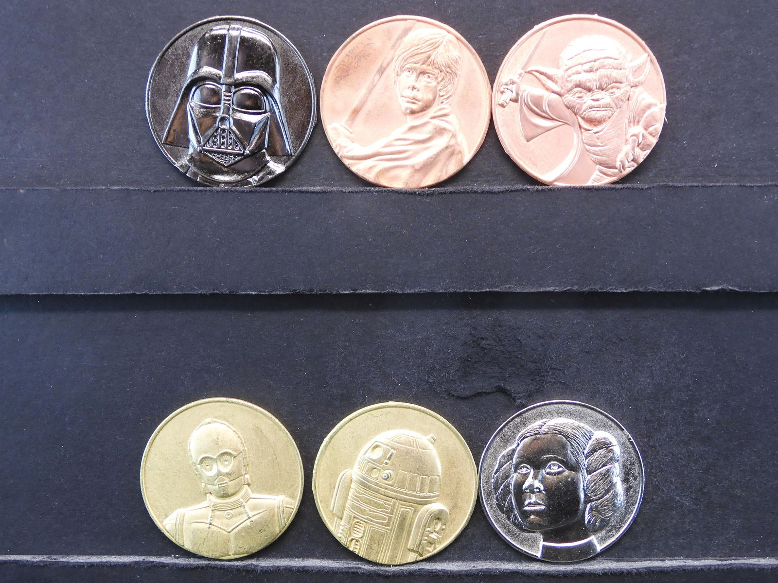 6- Star Wars Collectable Coins. Luke, Vader, Princess, (1 of 5)