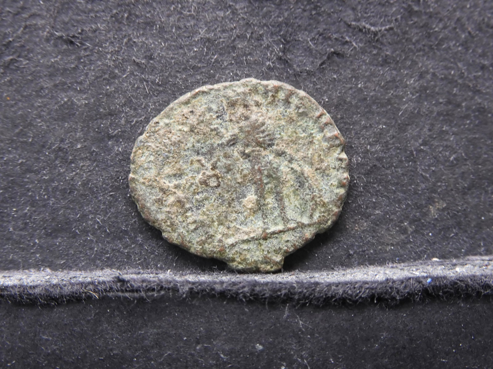 175-330 AD (VERY HIGH GRADE) ANCIENT ROMAN COIN, (OVER: 175-330 AD (VERY HIGH GRADE) ANCIENT ROMAN COIN, (OVER 1,600 YRS OLD)!