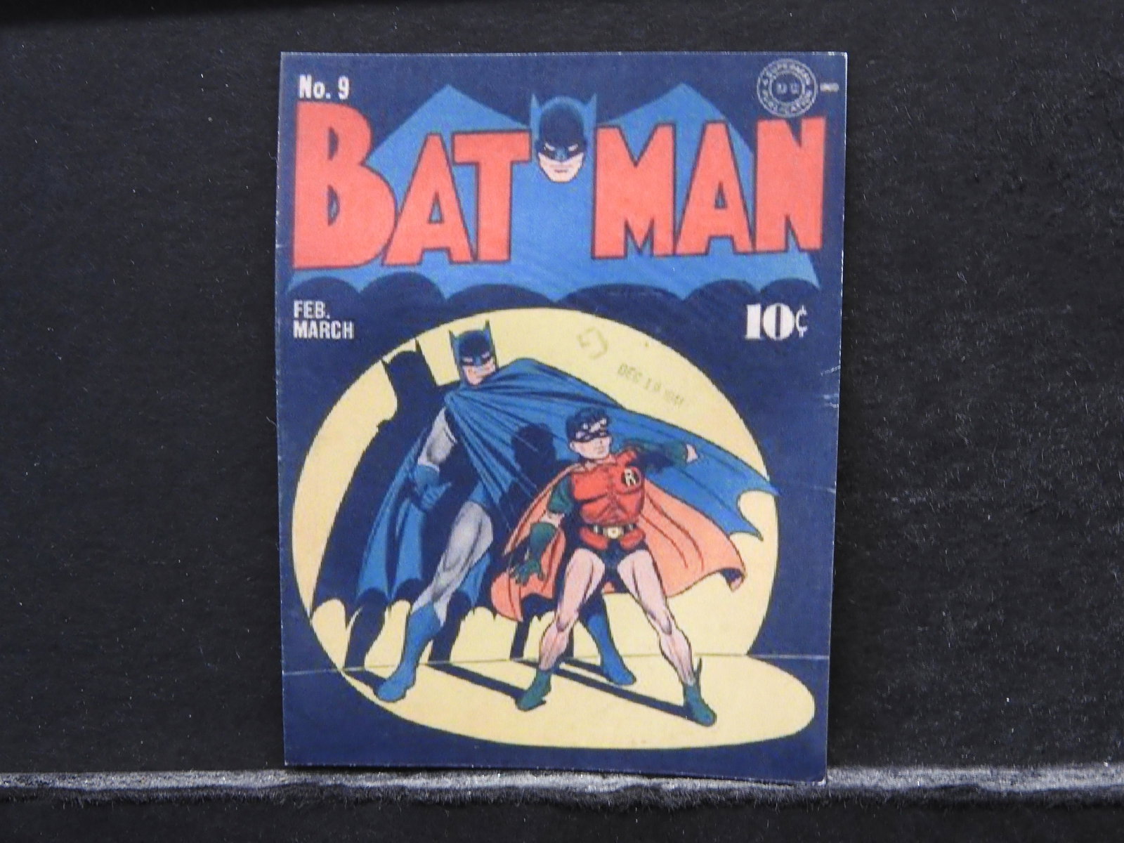 (BAT-MAN/VINTAGE 10C COMIC BOOK) MAGNET FOR: (BAT-MAN/VINTAGE 10C COMIC BOOK) MAGNET FOR FRIDGE/LOOKER/TOOL BOX, NEW!