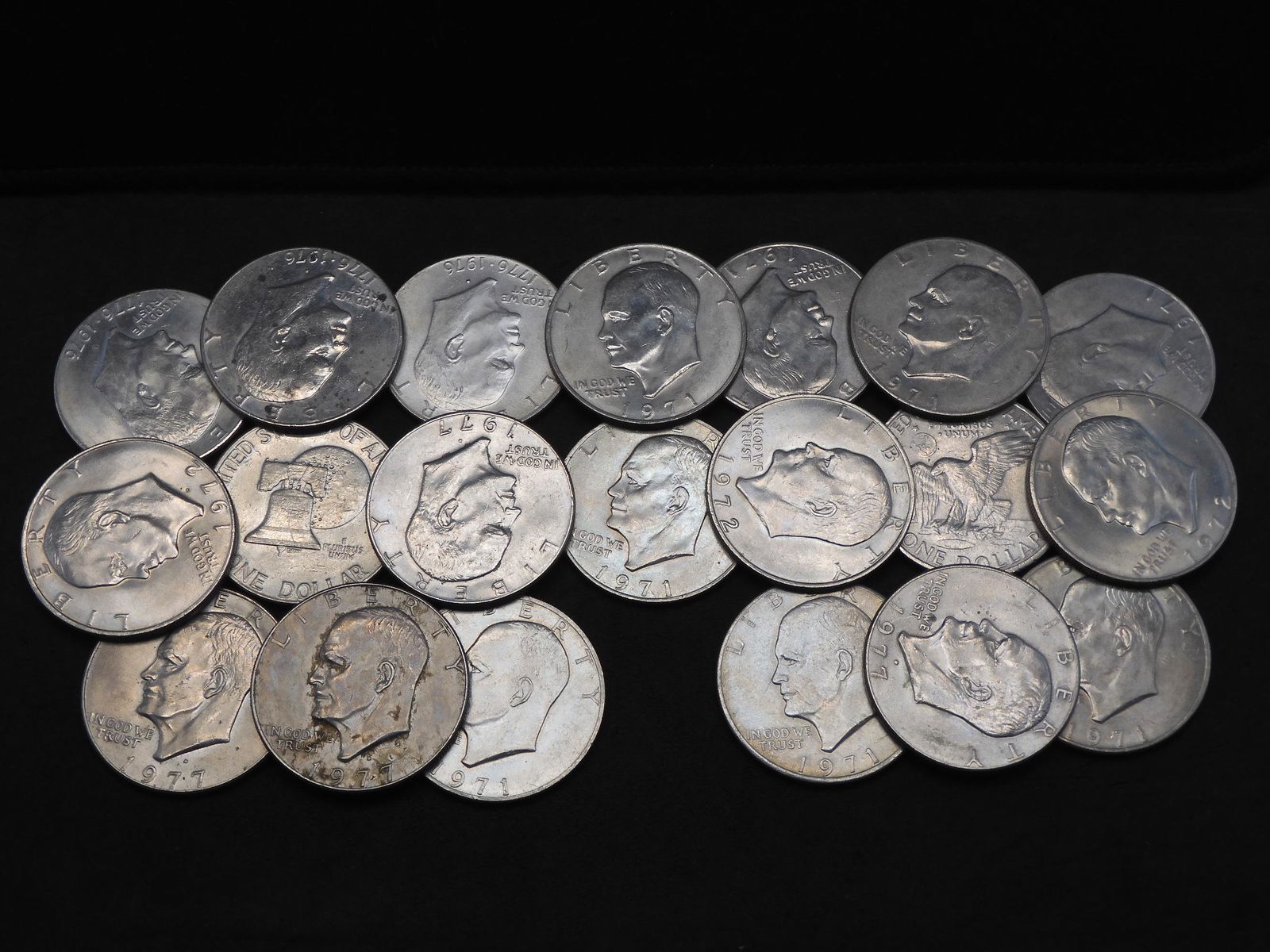 20 Pc Eisenhower Ike Clad Dollars  Mixed Dates (1 of 3)