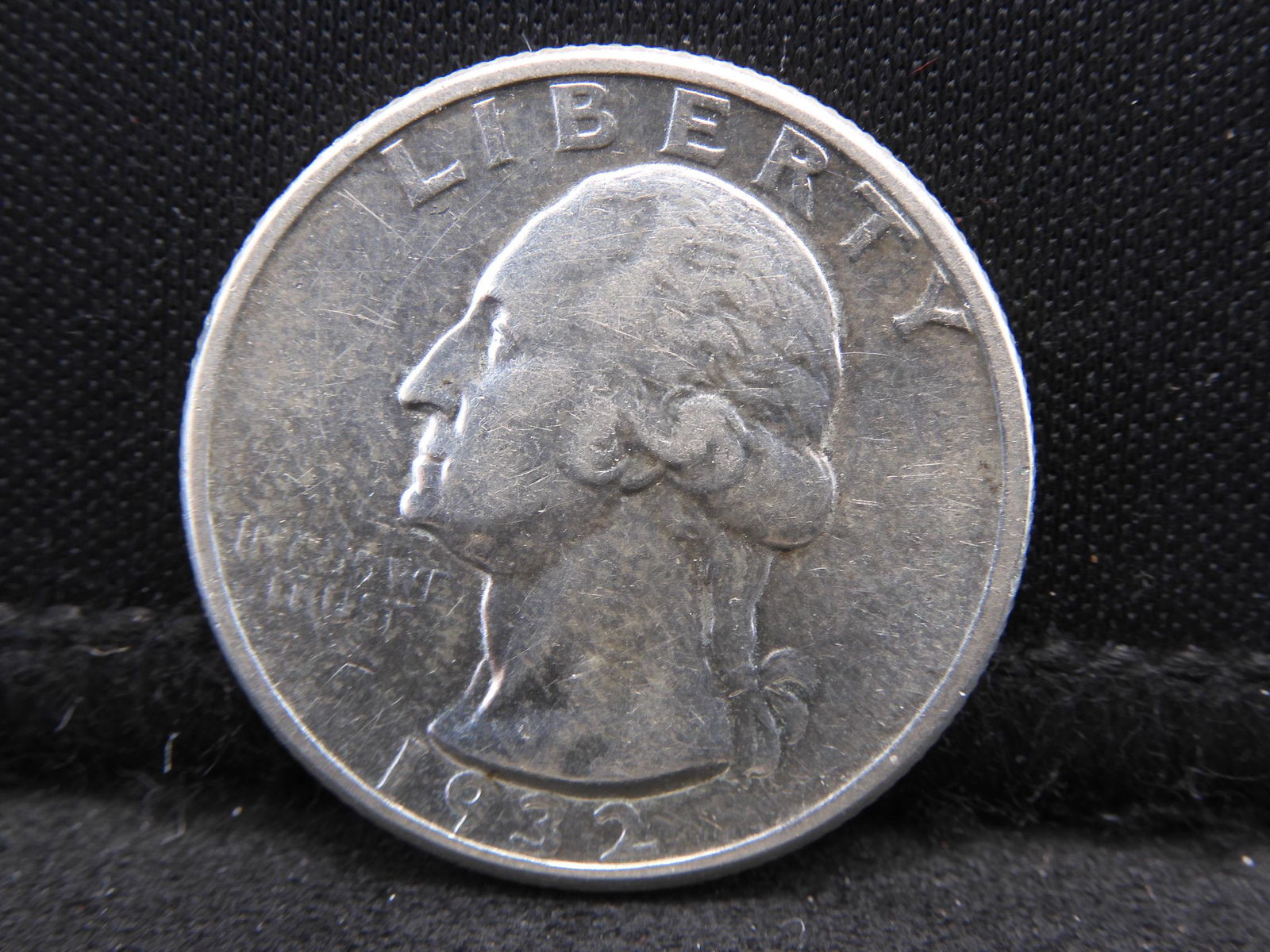 1932-D Washington Quarter.  SUPER FLASHY KEY DATE!!! (1 of 2)