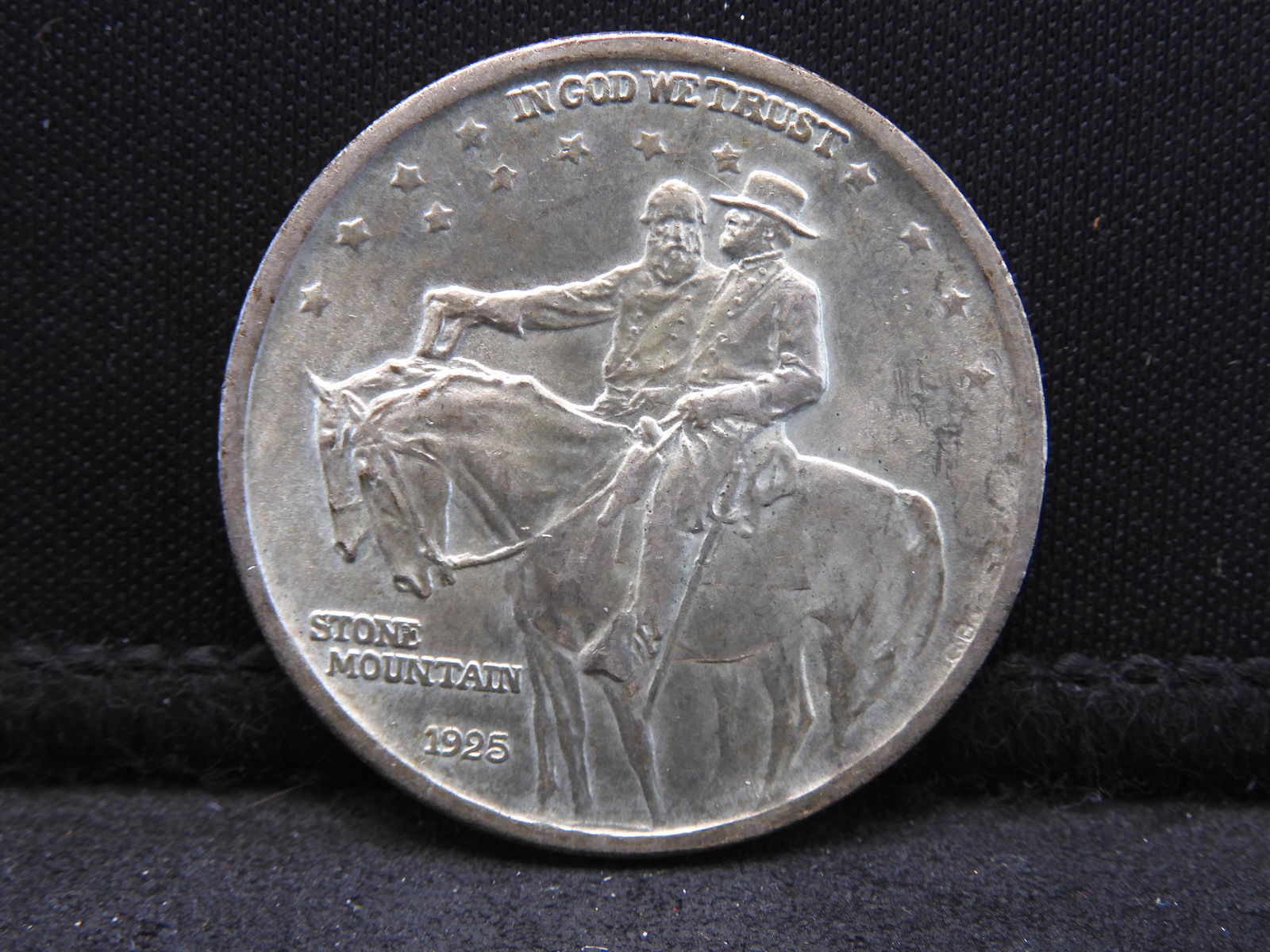 1925 Stone Mountain Commemorative Half-Dollar.  GEM (1 of 2)
