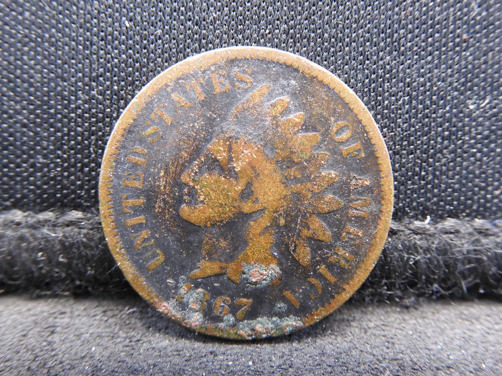 1867 INDIAN HEAD PENNY (1 of 2)