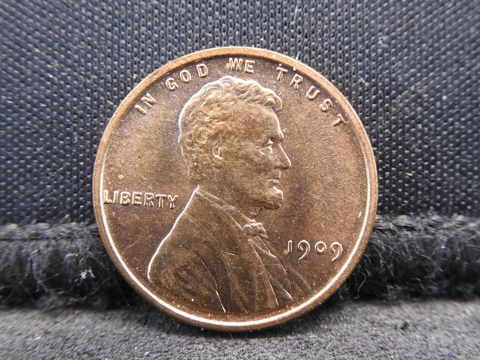 1909-VDB High Grade Red Uncirculated Lincoln Head Wheat (1 of 2)
