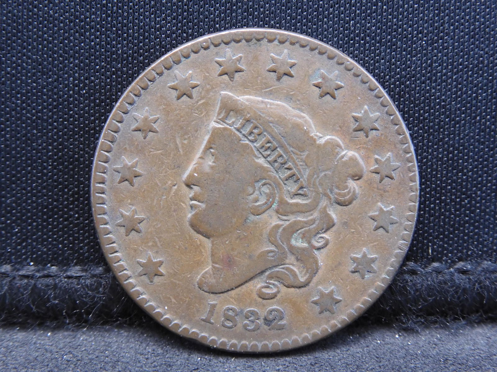 1832 Large Cent.  Nice detail. No corrosion.  Handsome (1 of 2)