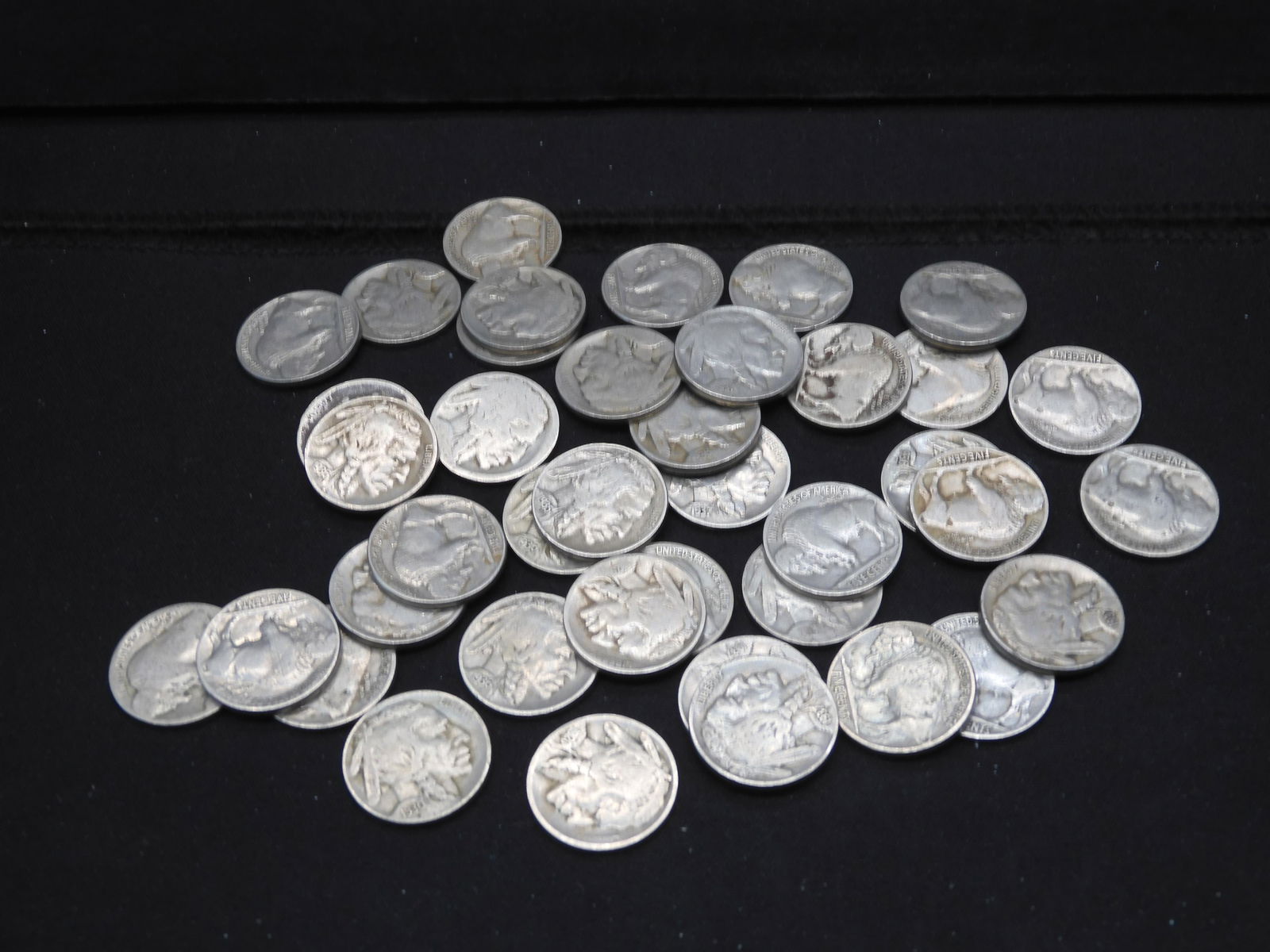 40 -Buffalo Nickel good readable dates - Nice Variety! (1 of 5)