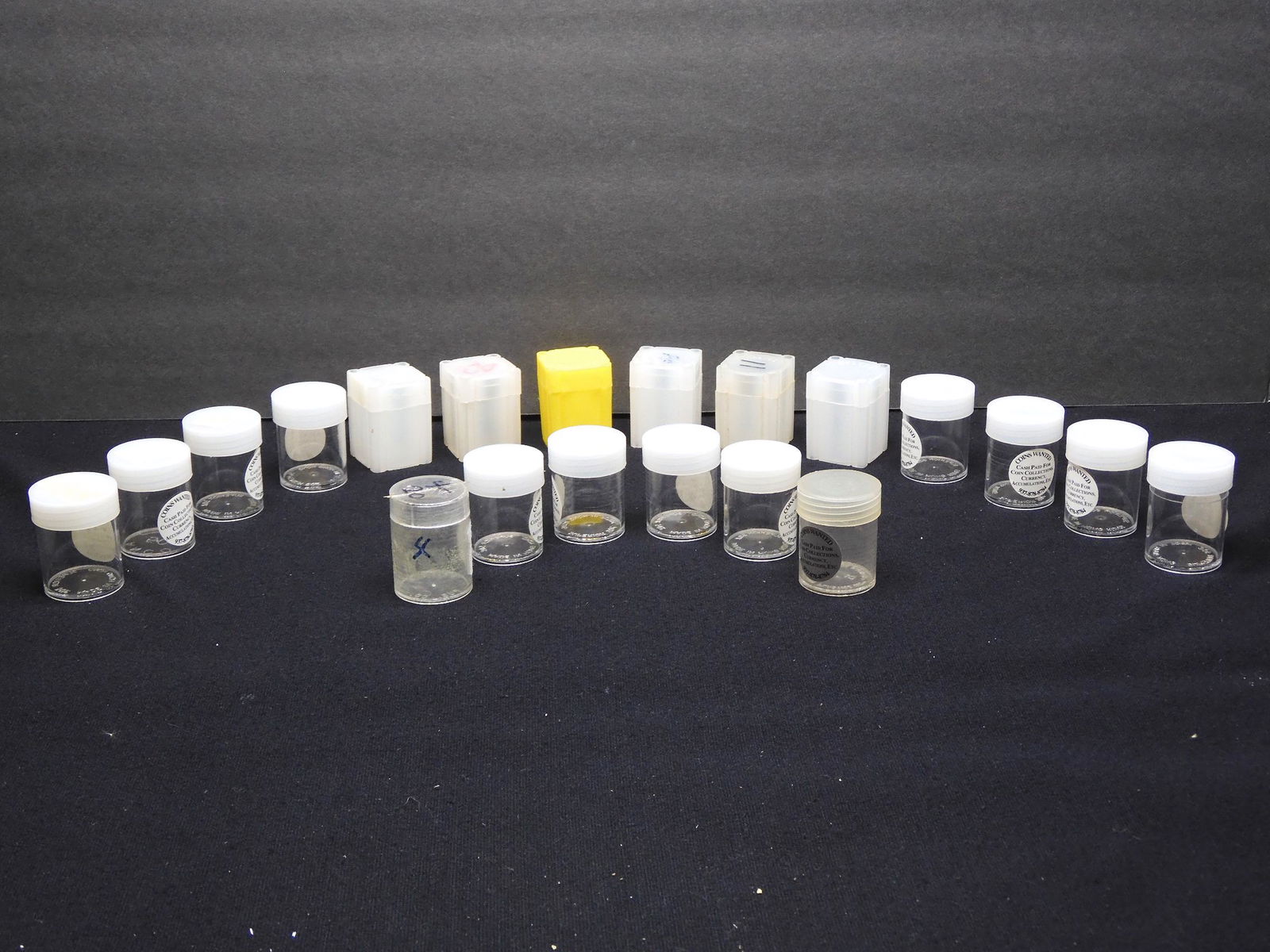 20 Round And Square Half Dollar Sized Coin Tubes. (1 of 9)