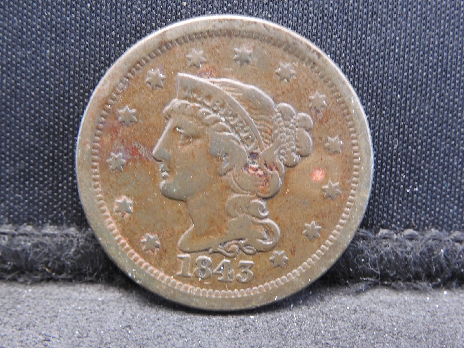 1843 Large Cent.  VF/EF. No corrosion. (1 of 2)