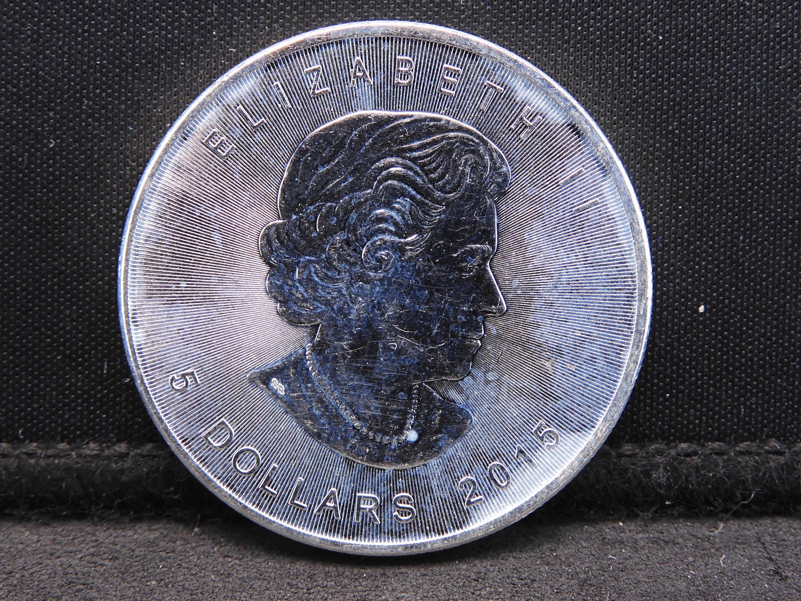 2015 Canadian 1 Oz. .9999 Fine Silver $5.00 Maple Leaf (1 of 2)