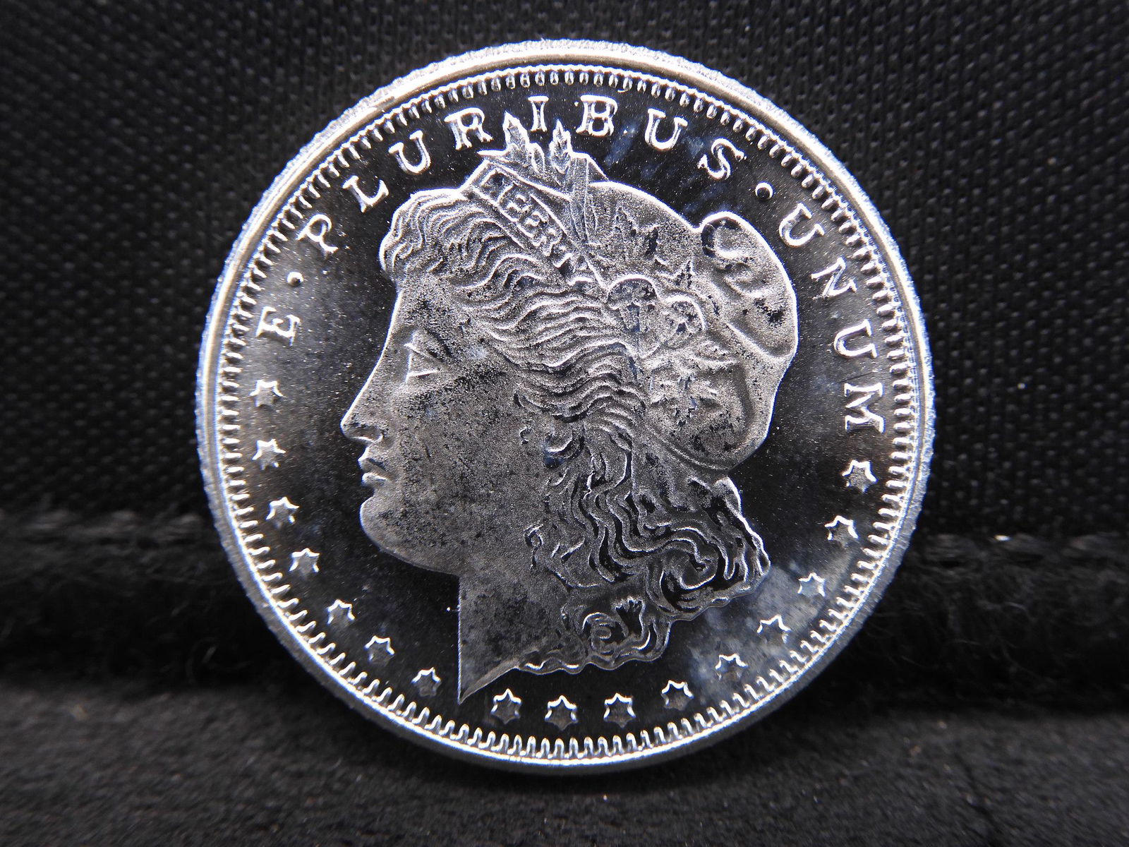 Silver - 1/4 Oz. .999 Silver Round (1 of 2)