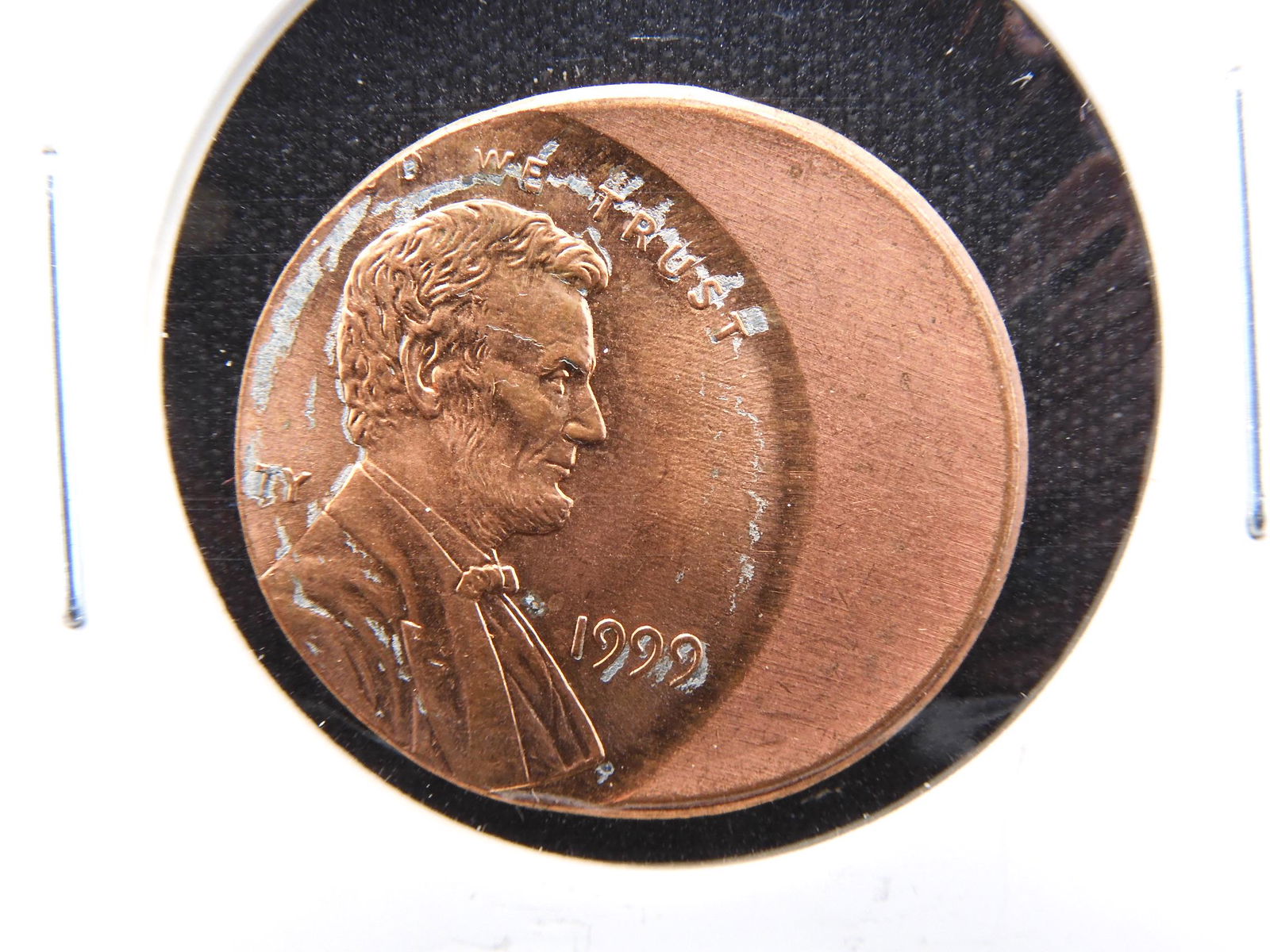 Mint Error: 1999 Lincoln Cent Off-Centered (1 of 3)