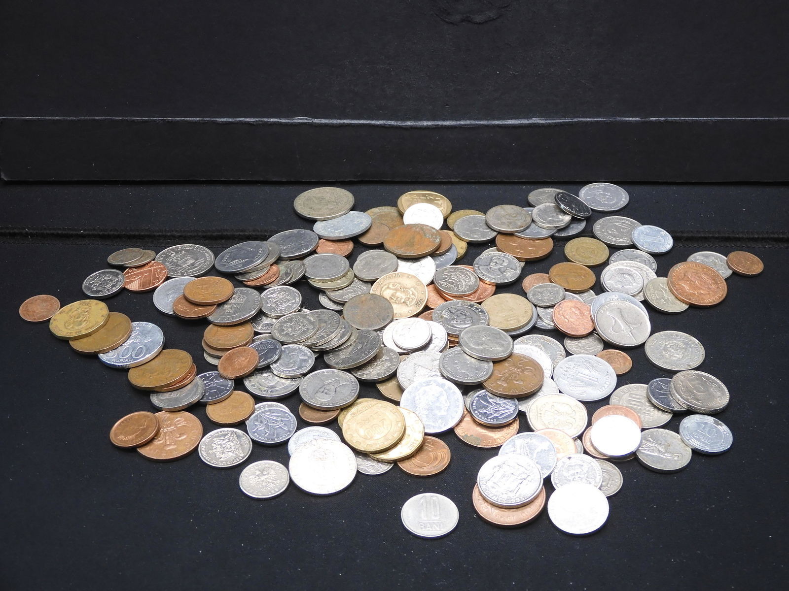 1 1/2 lb. Pounds of world/Foreign Coins (1 of 5)