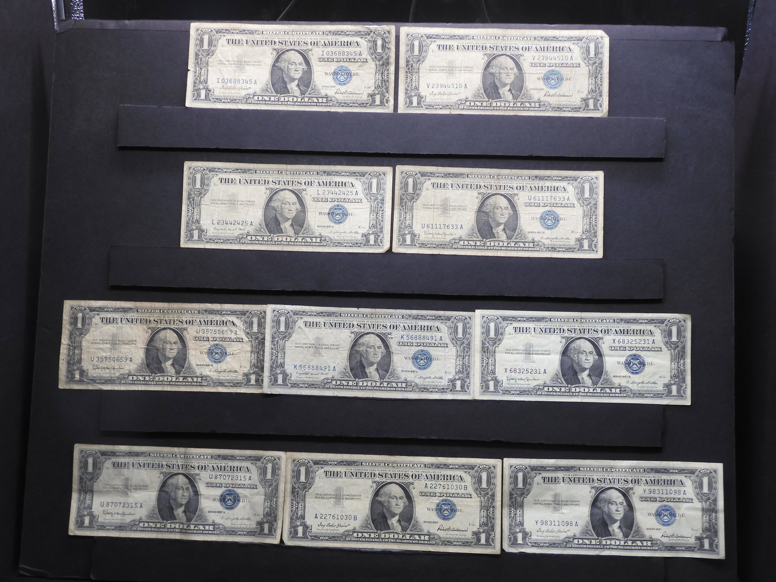 10 Notes.  $1 Silver Certificates.  Circulated. (1 of 7)