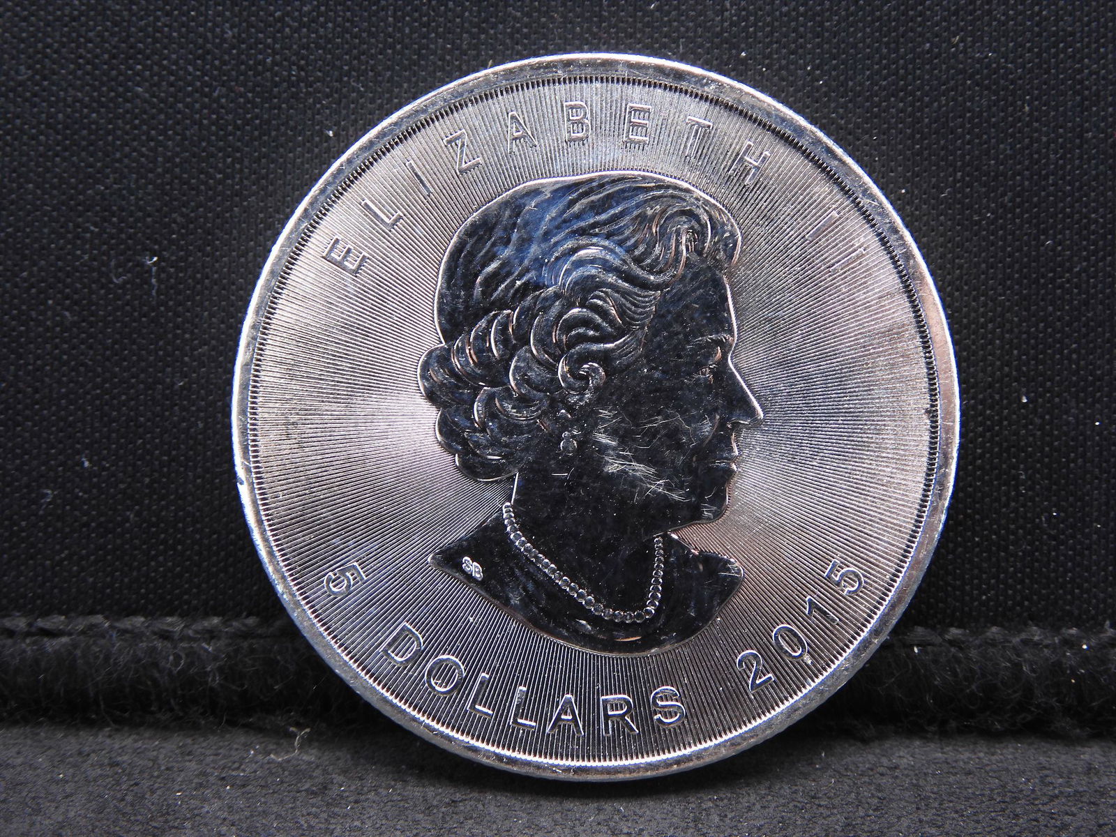 2015 Canadian 1 Oz. .9999 Silver $5.00 Maple Leaf (1 of 2)