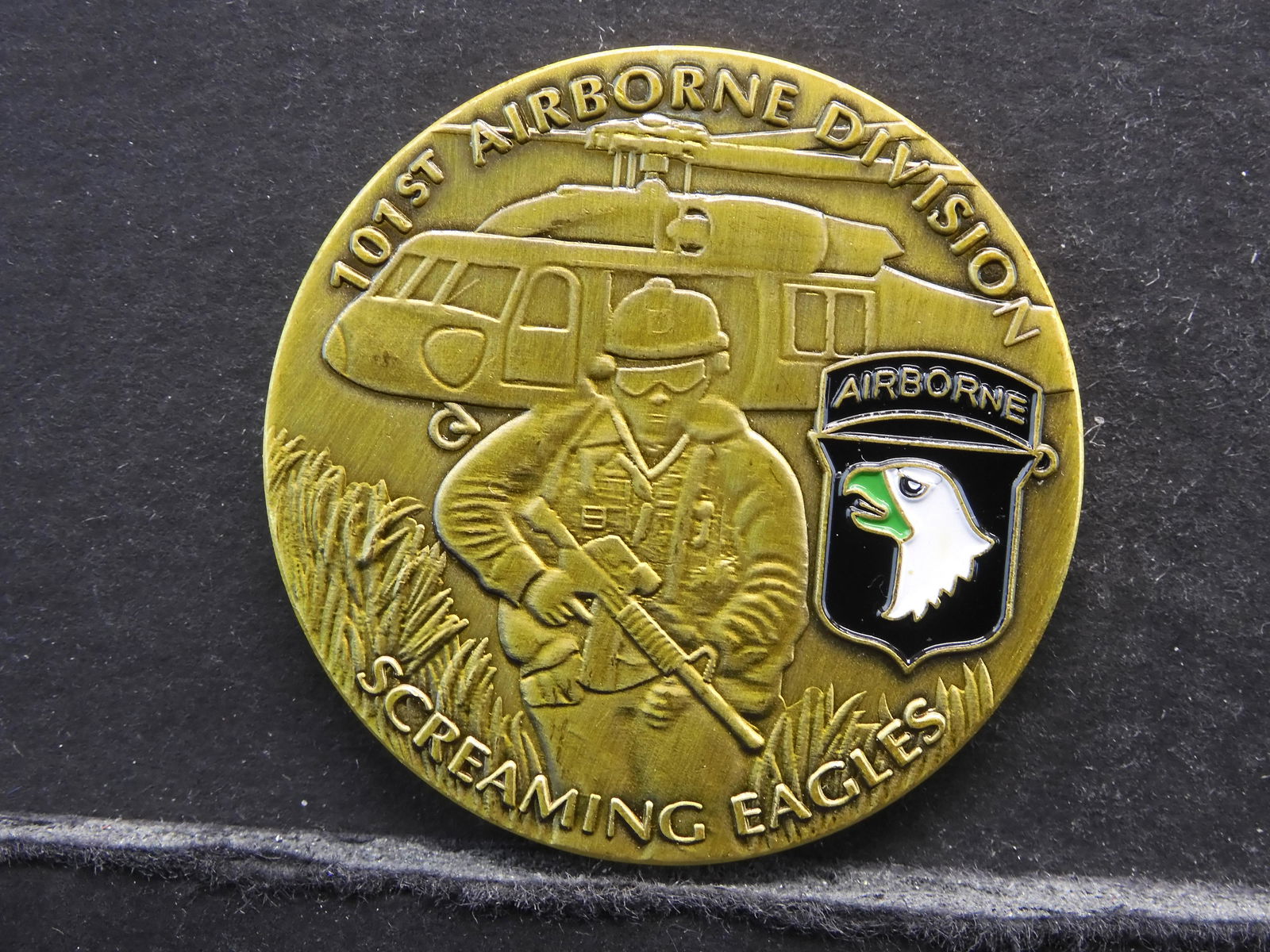 101st Airborne Division Screaming Eagles Token Novelty (1 of 2)