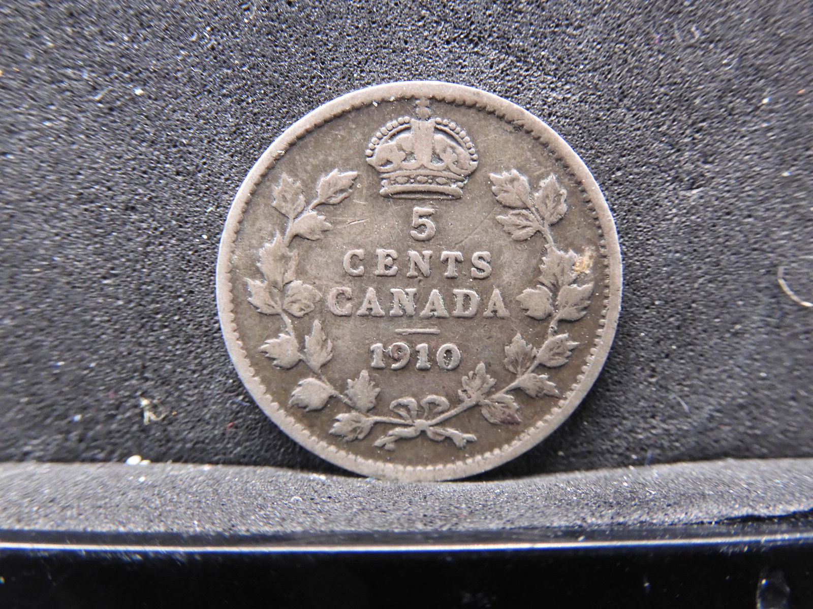 1910 Canada 5 Cents (1 of 3)