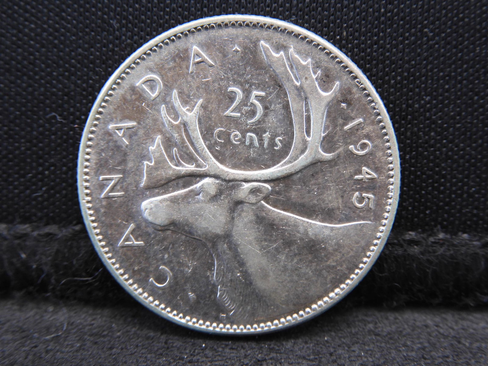 1945 Canada 25 Cent Quarter: 1945 Canada 25 Cent Quarter