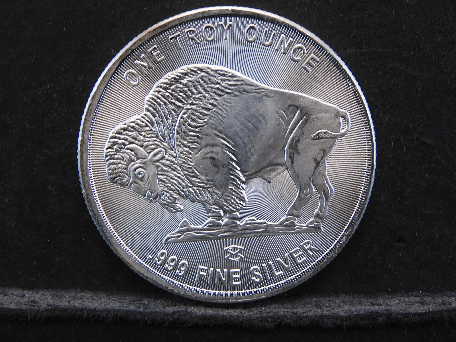 One Troy Ounce .999 Fine Silver Buffalo/ Indian Head (1 of 2)