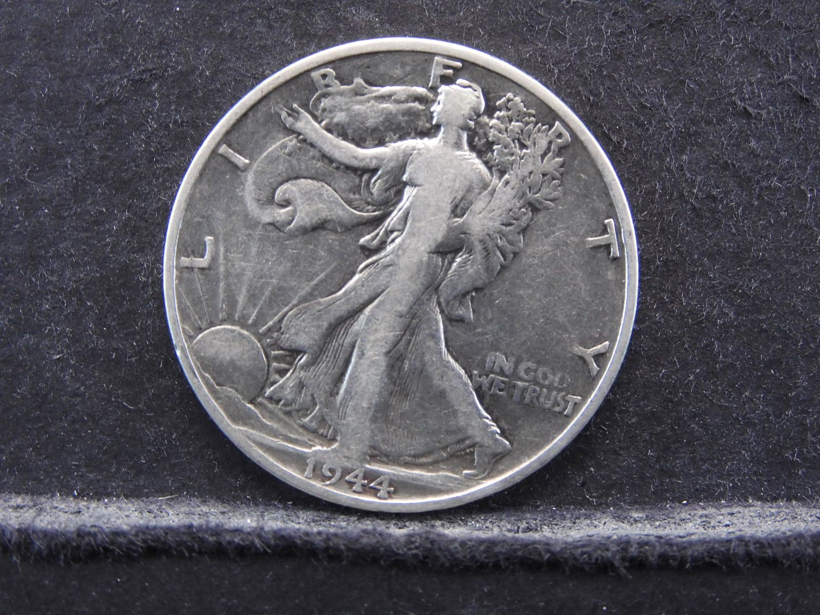 1944-S SILVER (90%/8.9 MILL) LIBERTY HALF (WWII ERA): 1944-S SILVER (90%/8.9 MILL) LIBERTY HALF (WWII ERA)