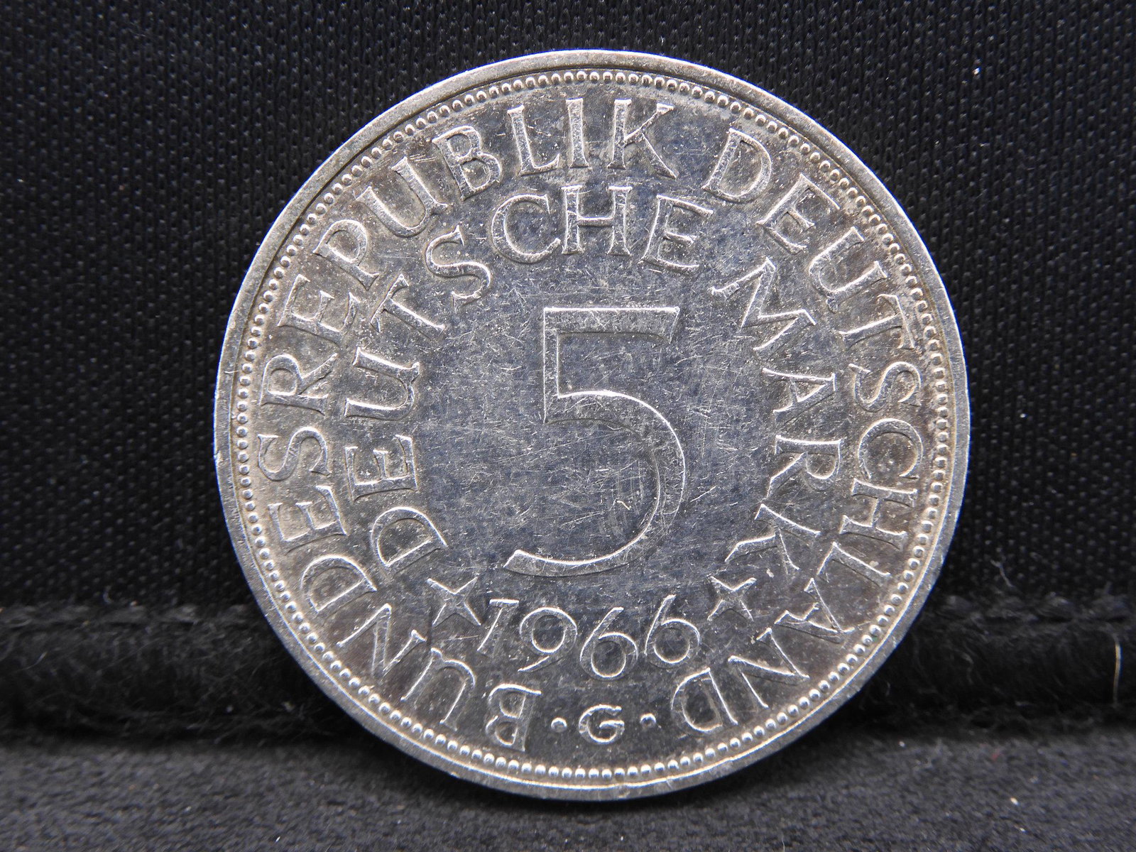 1966-G Germany 5 Deutsche Mark 62.5% Silver Coin.  Coin (1 of 3)