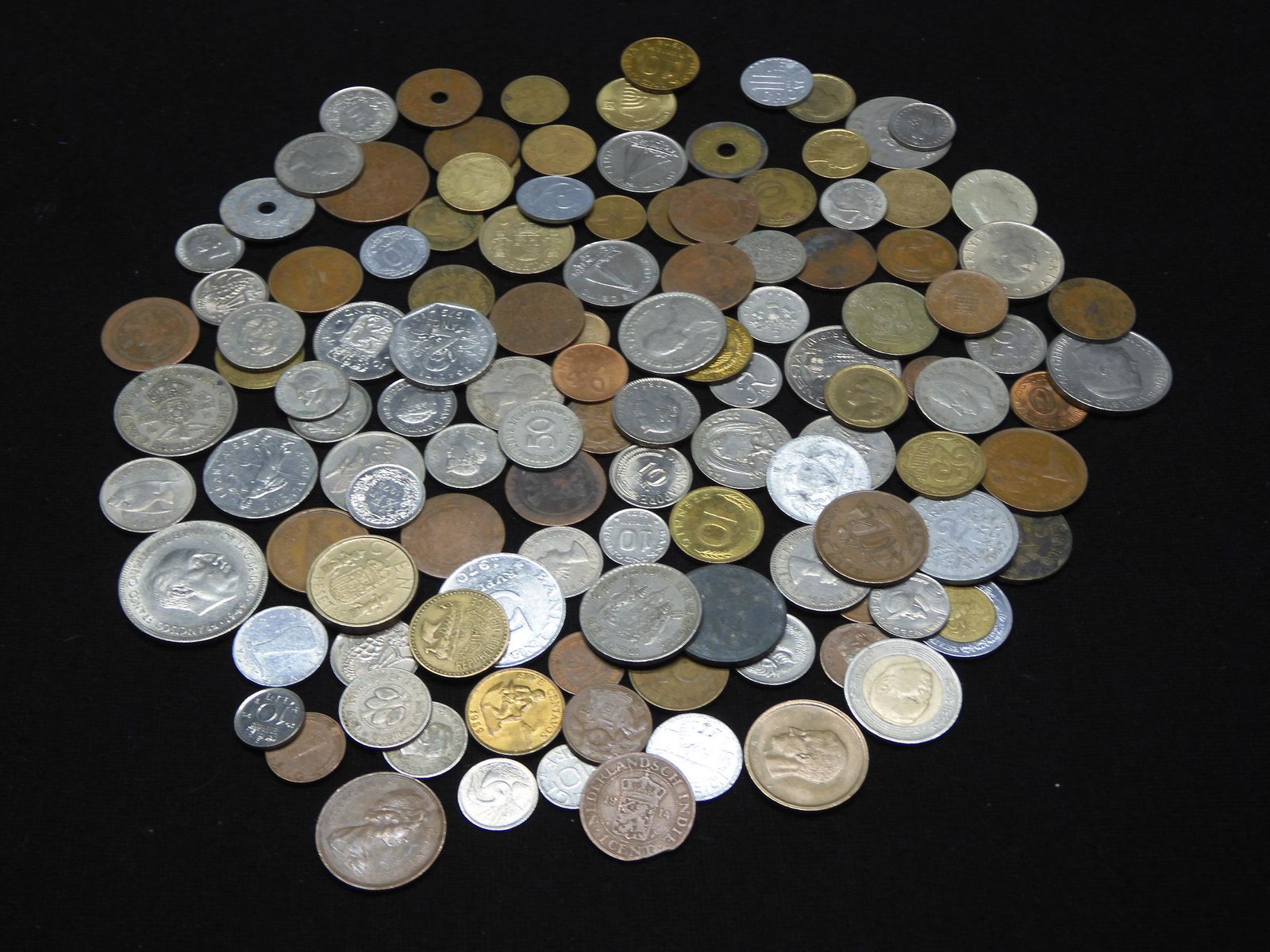 (1) pound foreign coins.  Great Mix (1 of 5)