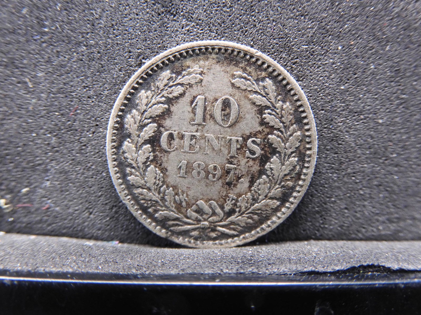 1897 Newfoundland 10 Cents 92.5% Sterling Silver Coin. (1 of 2)