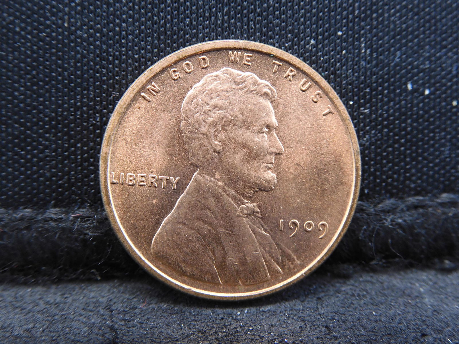 1909 VDB Lincoln Cent High Grade Red (1 of 2)
