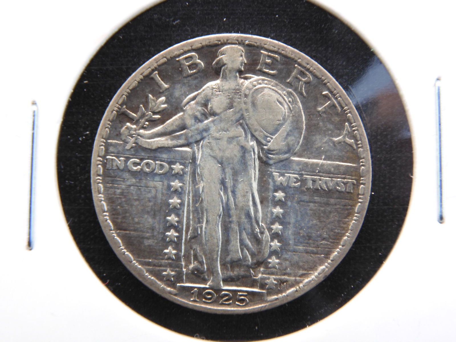 Very Nice 1925 Standing Liberty Quarter (1 of 3)