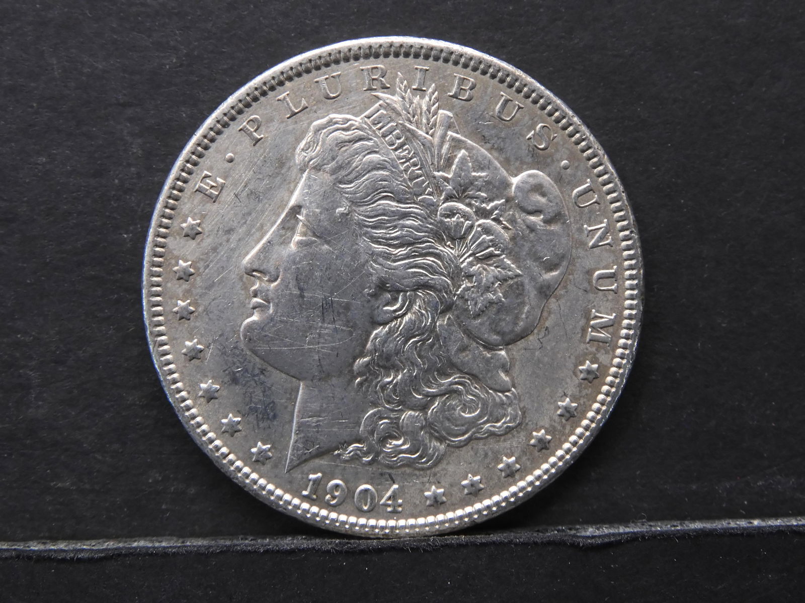 1904 (UNC/SEMI KEY) MORGAN SILVER (90%) DOLLAR, BLAST (1 of 2)