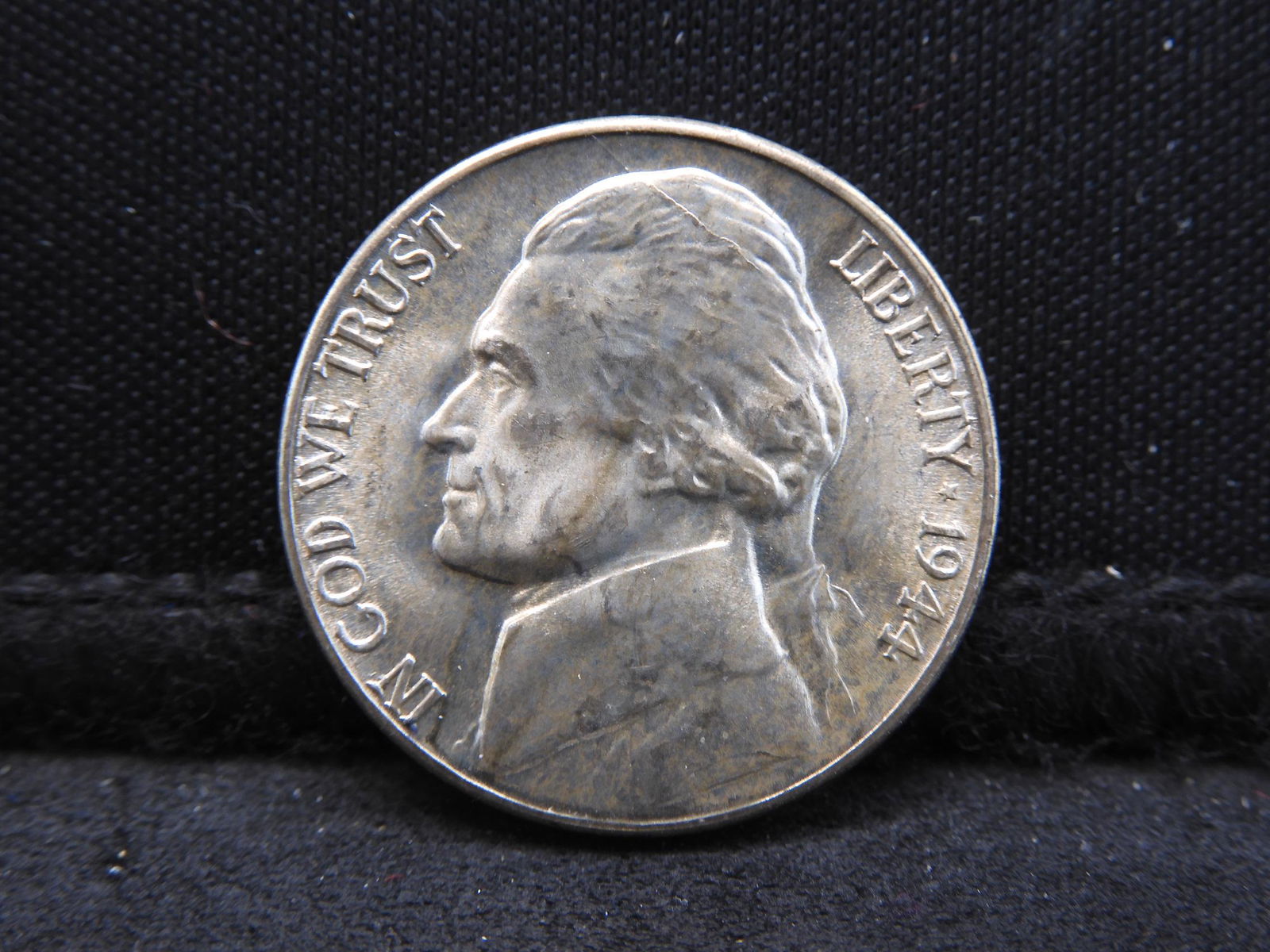 1944-D Jefferson Silver Nickel - Great Detail!! (1 of 2)