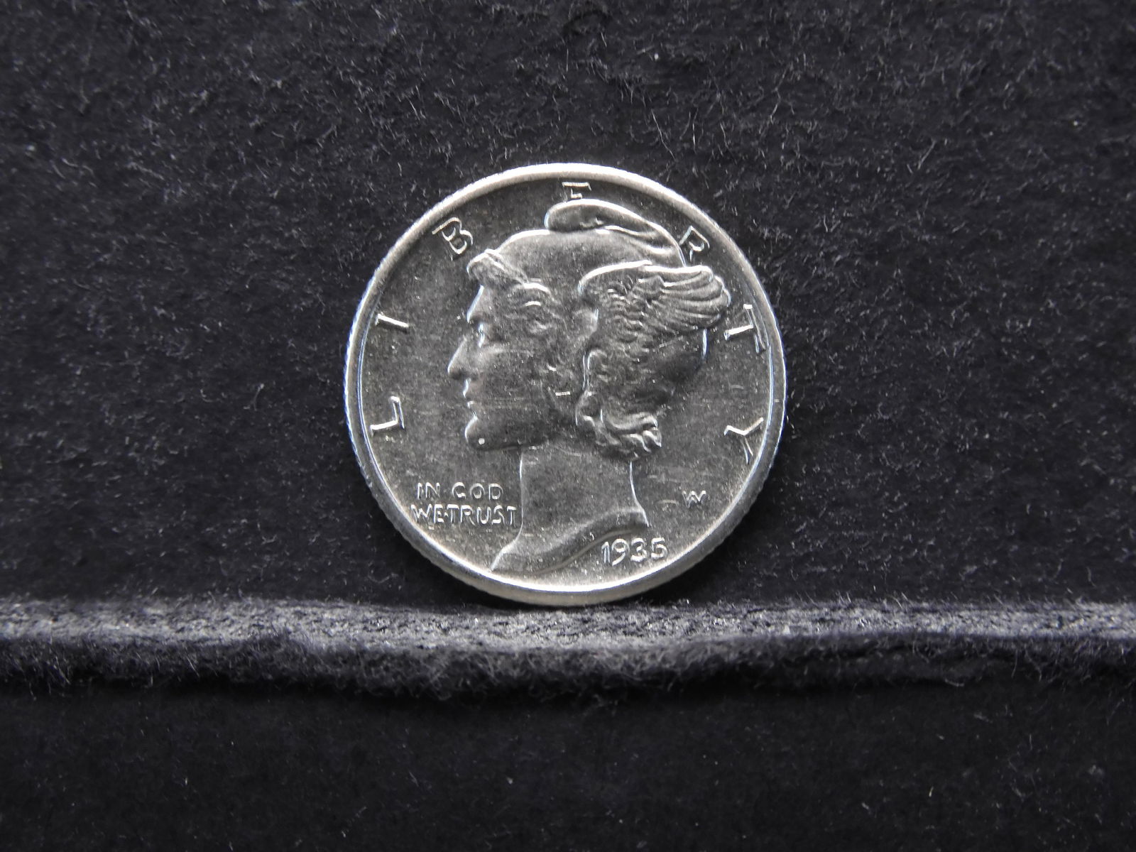 1935 S Mercury Dime High Grade (1 of 3)