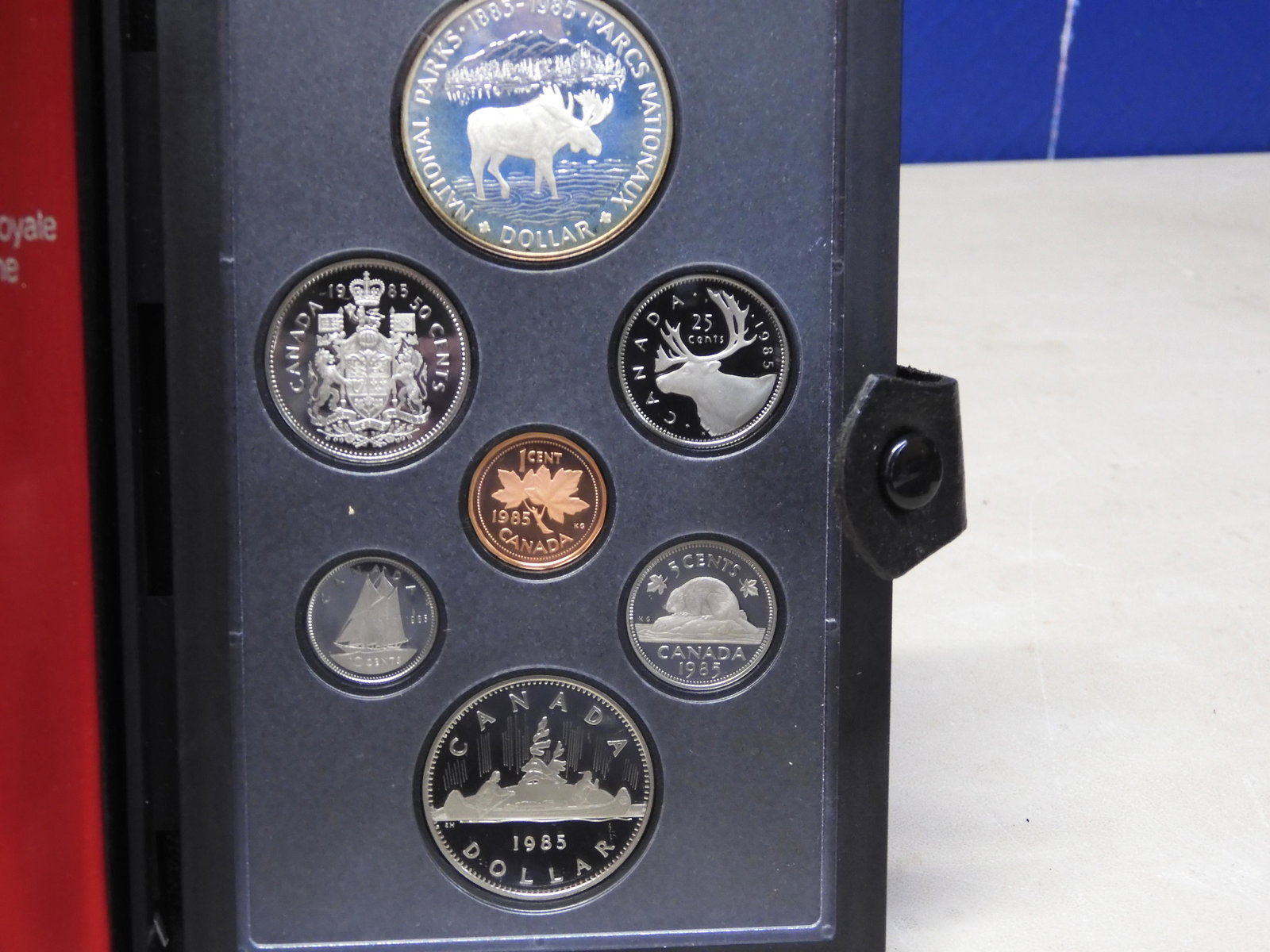 1985 Canadian Double Dollar Proof Set With 1 Silver (1 of 4)