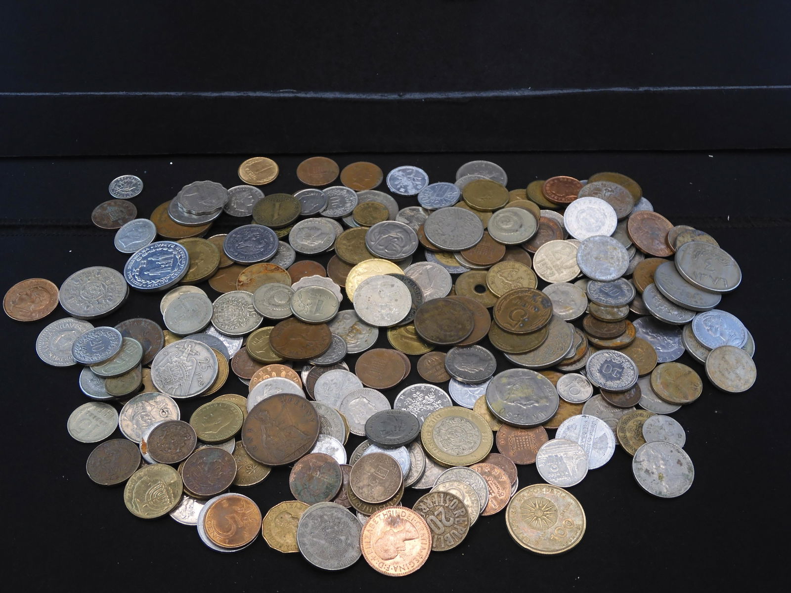 2 lb.+ World/Foreign Coins (Nice Mix) (1 of 6)