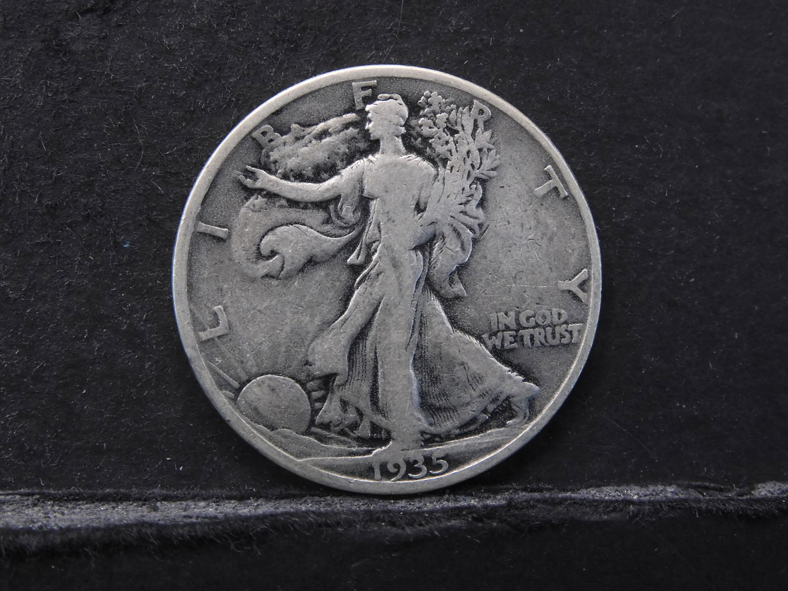 1935-D SILVER (90%/ONLY 3 MILL MINTED) LIBERTY HALF (1 of 2)