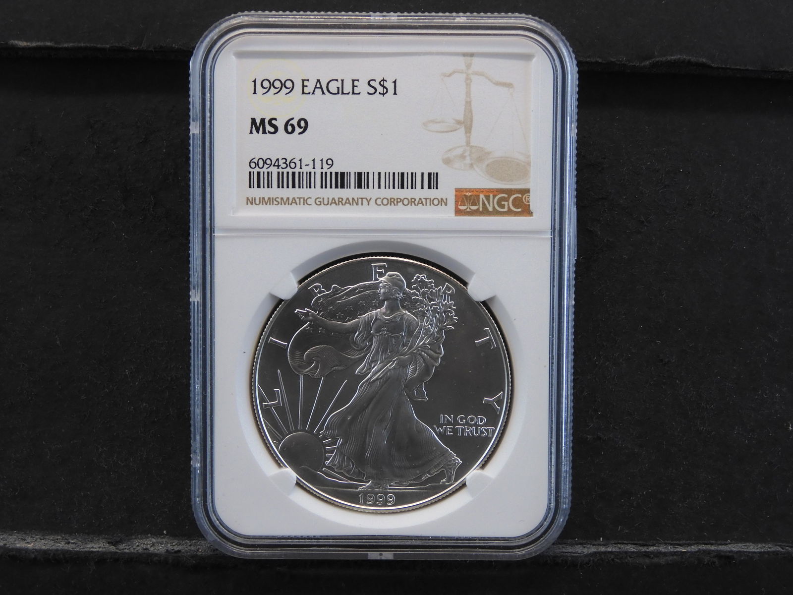 1999 American Silver Eagle NGC MS69 Near Perfect! (1 of 4)
