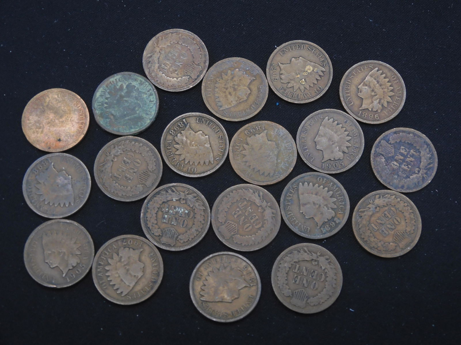 (20) x Mixed Indian Cent Grab Bag (1 of 4)