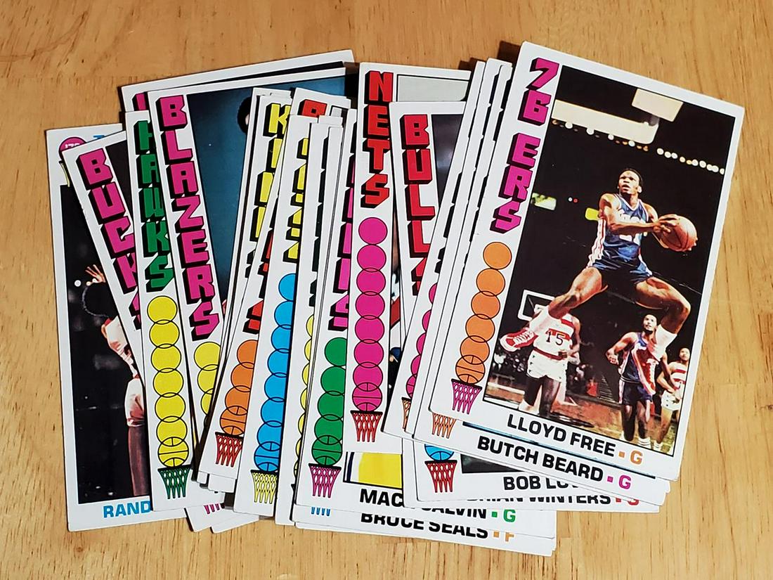 Lot of 24 1976-77 Topps Basketball Cards w/ Stars and: Over-sized issue w/ Monroe, Free RC, Goodrich, Love, and more