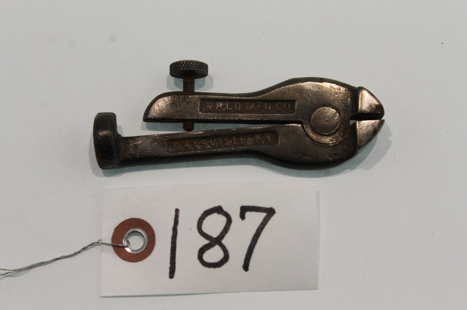 Wald Screw Adj. Bicycle Spoke Wr. Wald Mfg. Co.: Wald Screw Adj. Bicycle Spoke Wr. Wald Mfg. Co. Maysville KY missing spring--3 3/4"