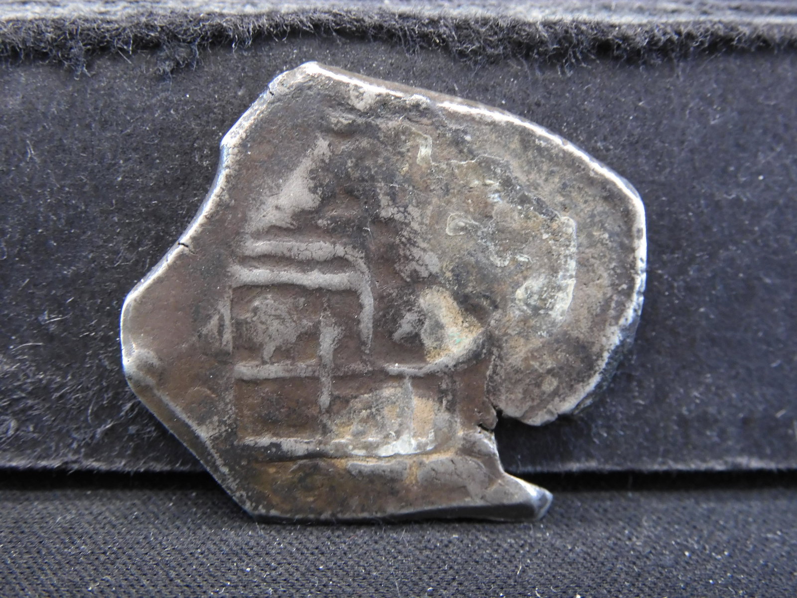 1600's Spanish Shipwreck 4 Reales Silver Cob Coin -: 1600's Spanish Shipwreck 4 Reales Silver Cob Coin - Genuine