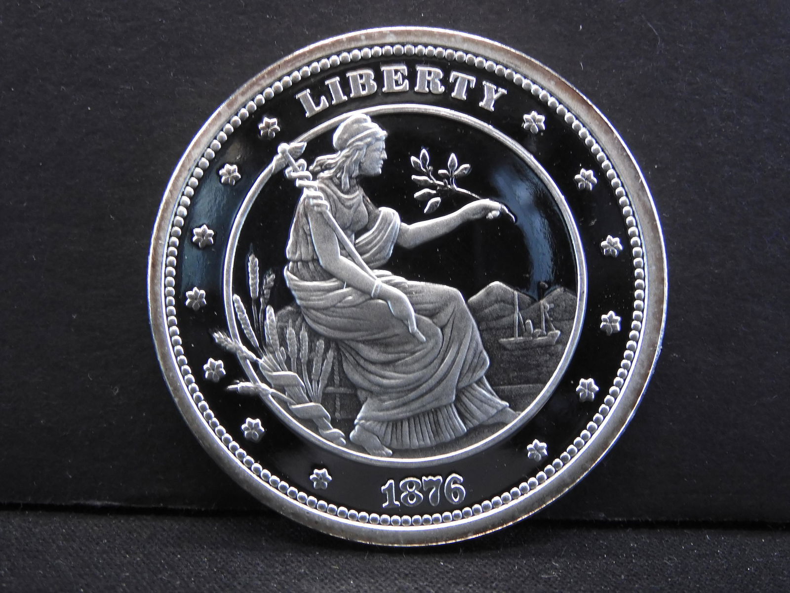 Silver - 1.5 Oz. .999 Silver Round - Beautiful! (1 of 2)