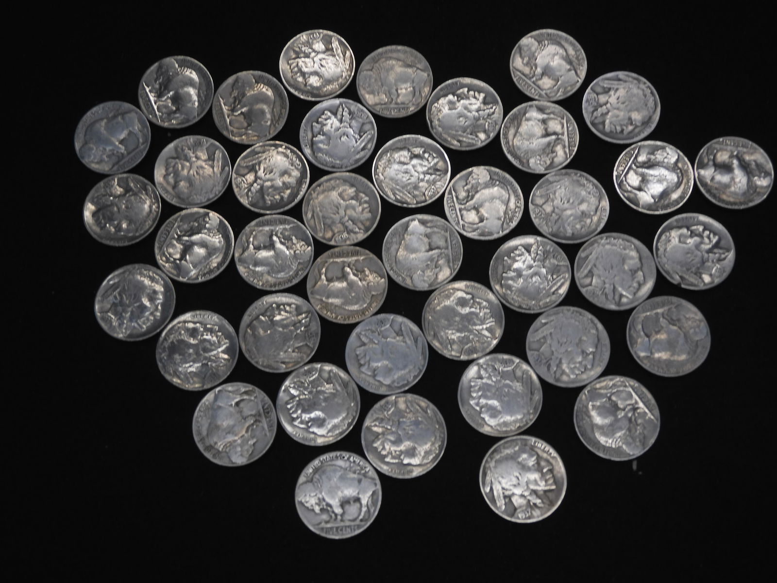 40 - Full Date Buffalo Nickels. (1 of 5)