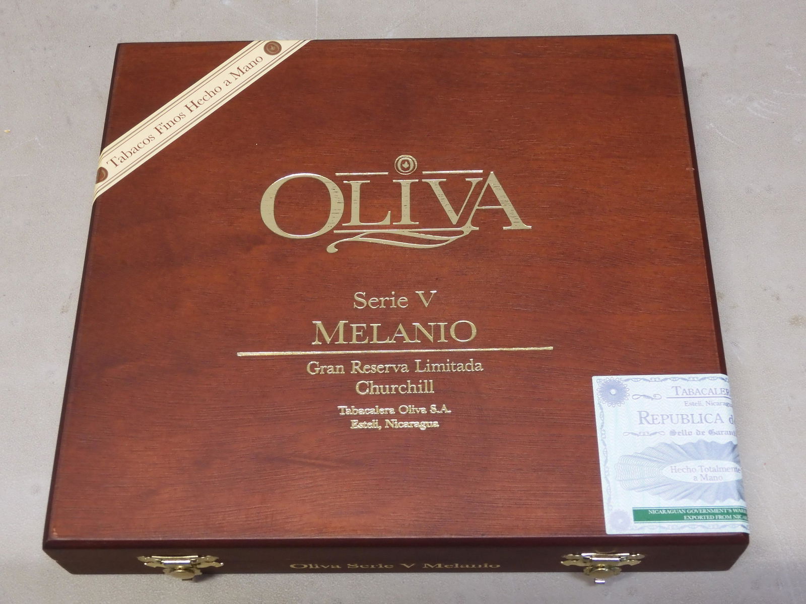 Oliva Wood Cigar Box Serie Melanio Churchill: Oliva Wood Cigar Box Serie Melanio Churchill