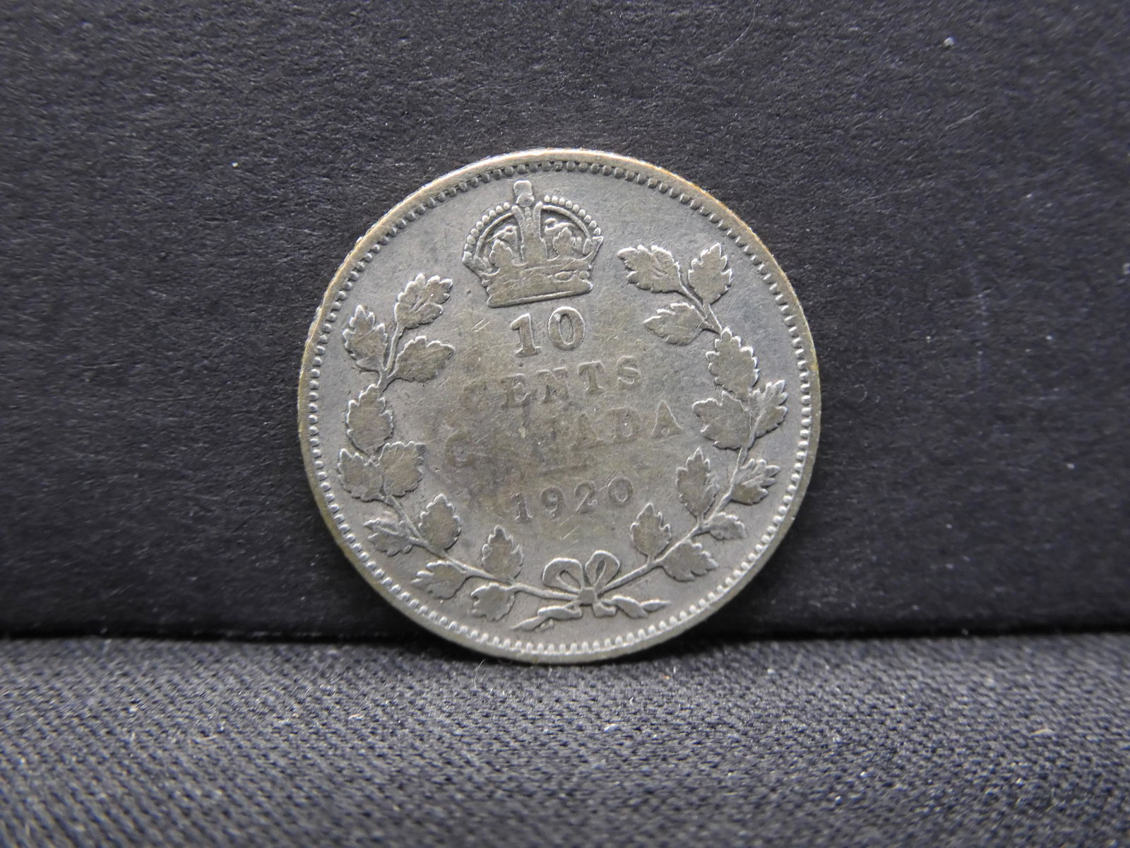 1920 Canada 10 Cents 80% Silver Coin.  George V (1 of 2)
