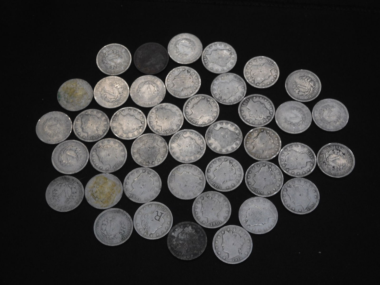 Roll of 40 V Nickels - Various Dates - No Culls (1 of 5)